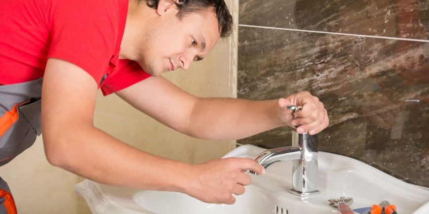 plumbing-maintenance-tips-for-the-holidays-min plumbing-maintenance-tips-for-the-holidays-min
